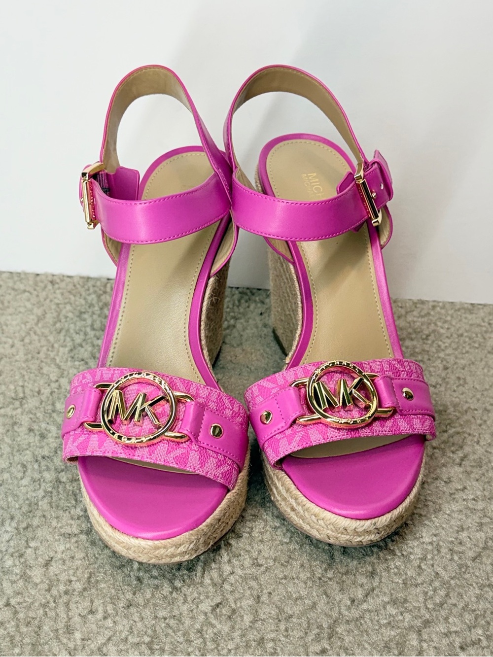 MICHAEL Michael Kors Rory Espadrille Wedge Sandals – Cerise Hot Pink & Gold Sz 8